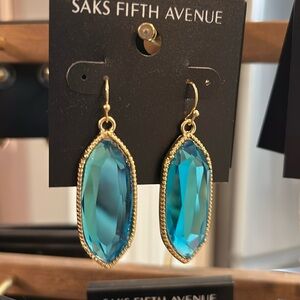 😍wow! NWT Saks Fifth Ave. blue stone earrings